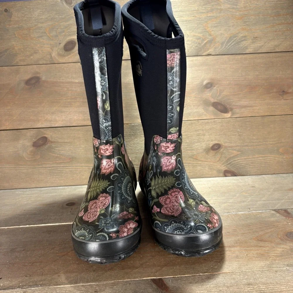 Bogs Classic Winter Bloom Womens size 7 shoes Black Waterproof Tall snow boots